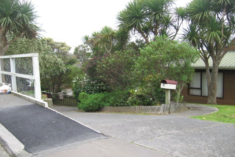 Photo of property in 27 Monowai Road, Johnsonville, Wellington, 6037