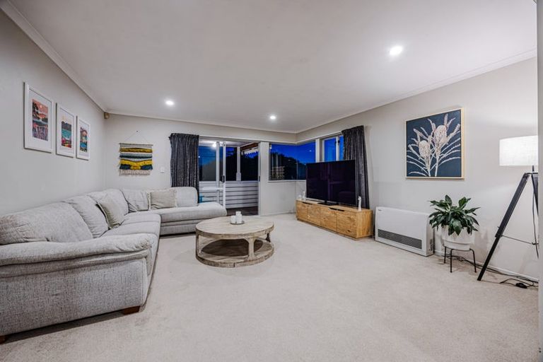 Photo of property in 50 Calluna Crescent, Totara Heights, Auckland, 2105