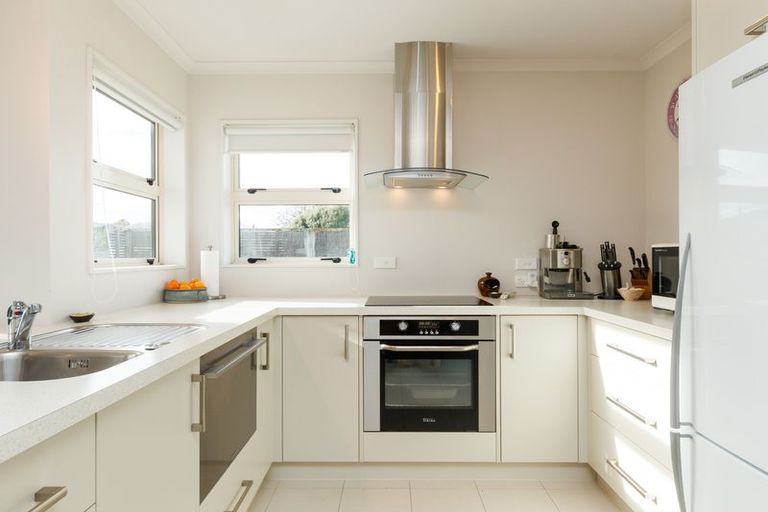 Photo of property in 12a Oxford Street, Hokowhitu, Palmerston North, 4410