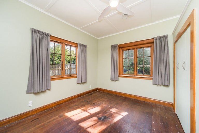 Photo of property in 16 Ngaio Street, West End, Palmerston North, 4412