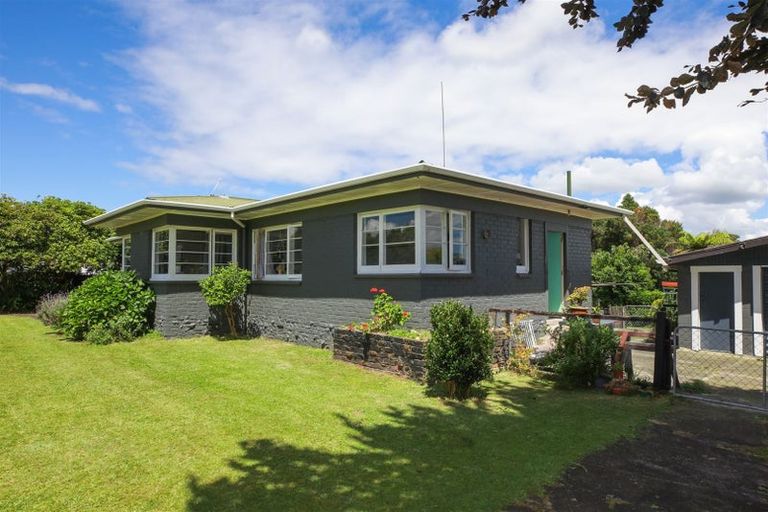 Photo of property in 70 Thames Road, Paeroa, 3600
