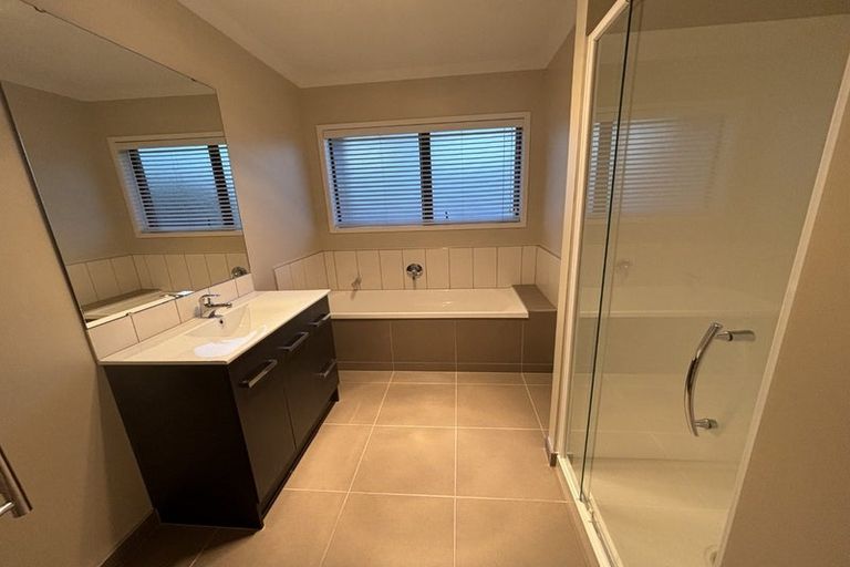 Photo of property in 208 Kyle Road, Greenhithe, Auckland, 0632