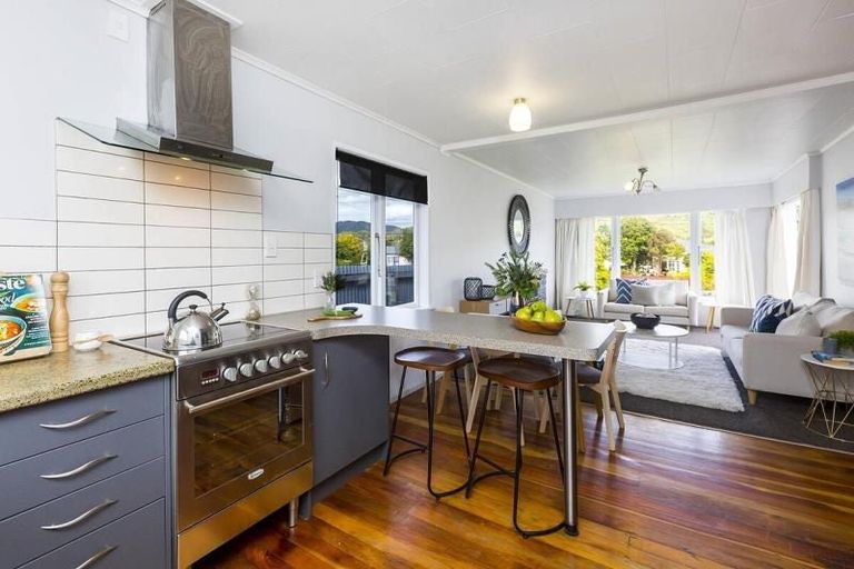 Photo of property in 10 Roberts Street, Wainuiomata, Lower Hutt, 5014