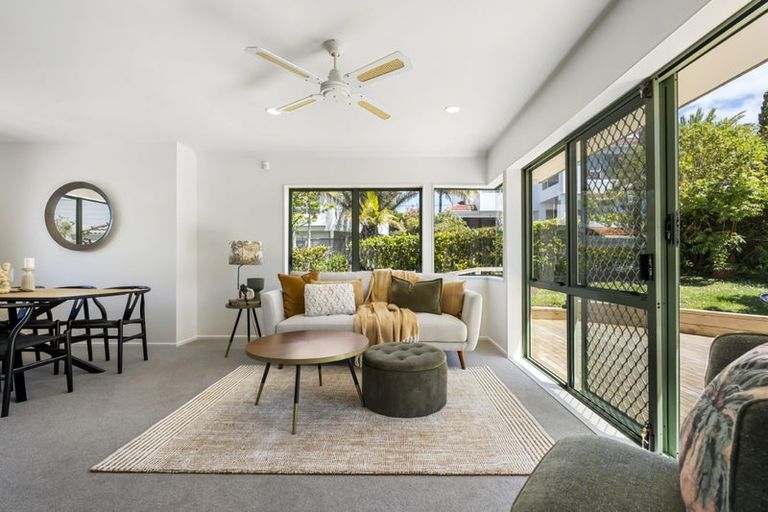 Photo of property in 3/182 Mokoia Road, Chatswood, Auckland, 0626