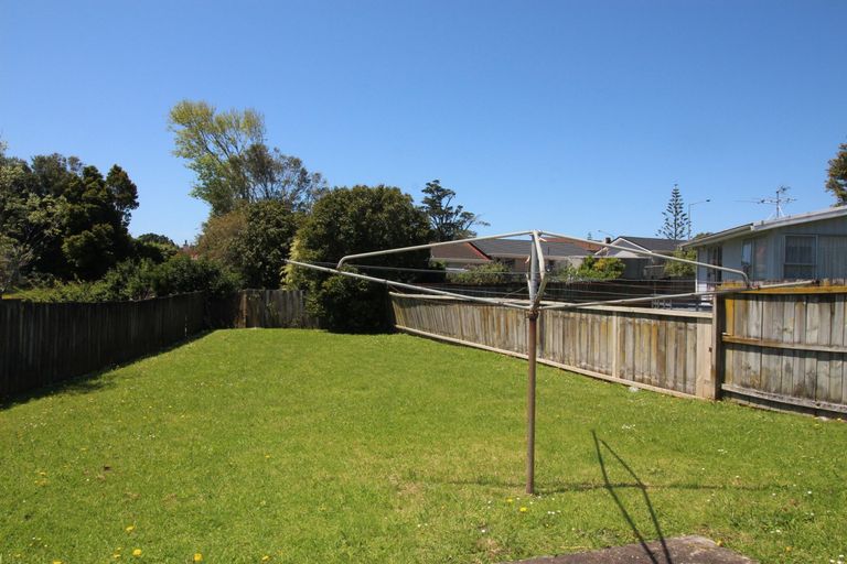 Photo of property in 3 Wattle Street, New Lynn, Auckland, 0600