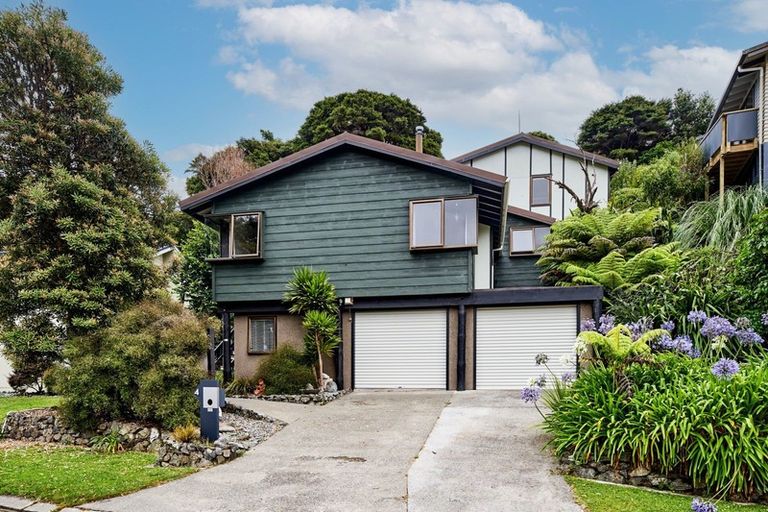 Photo of property in 4 Mizzen Place, Whitby, Porirua, 5024