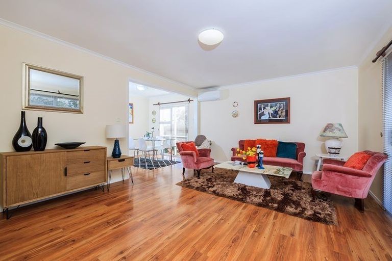 Photo of property in 10/26a Sunnynook Road, Sunnynook, Auckland, 0620