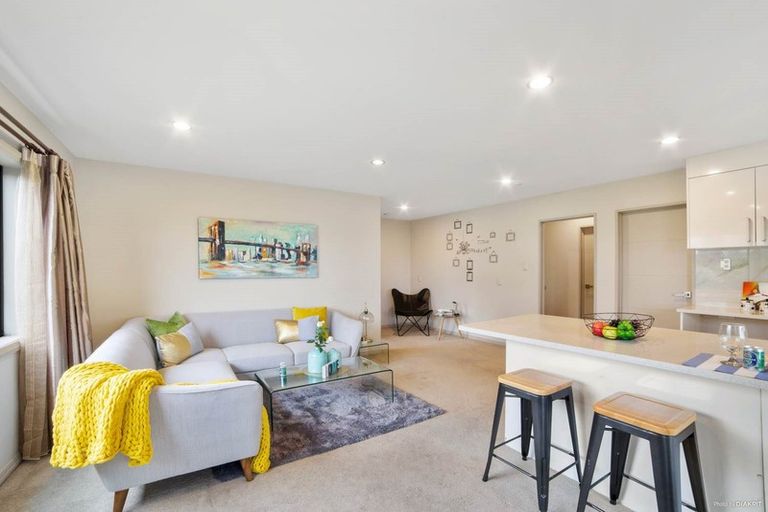 Photo of property in 29 The Avenue, Albany, Auckland, 0632