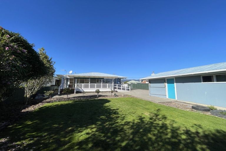 Photo of property in 13 Bowen Street, Levin, 5510