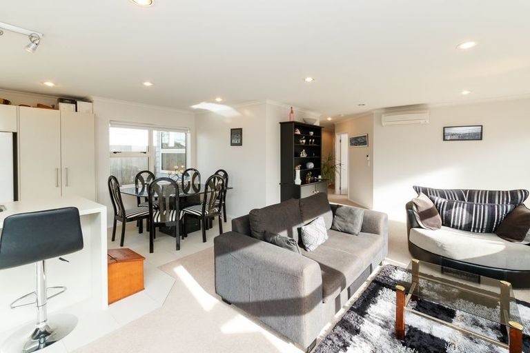 Photo of property in 12a Oxford Street, Hokowhitu, Palmerston North, 4410