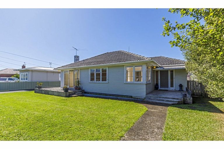 Photo of property in 1/11 Mangarata Avenue, Papatoetoe, Auckland, 2025