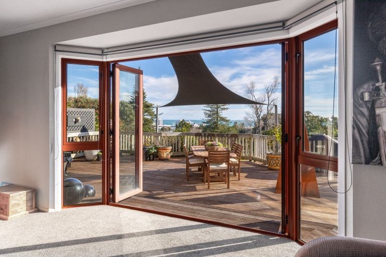 Photo of property in 25 Rogan Street, New Plymouth, 4310