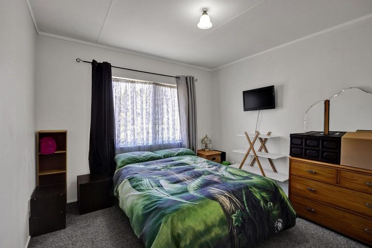 Photo of property in 36 Carlton Terrace, Westown, New Plymouth, 4310