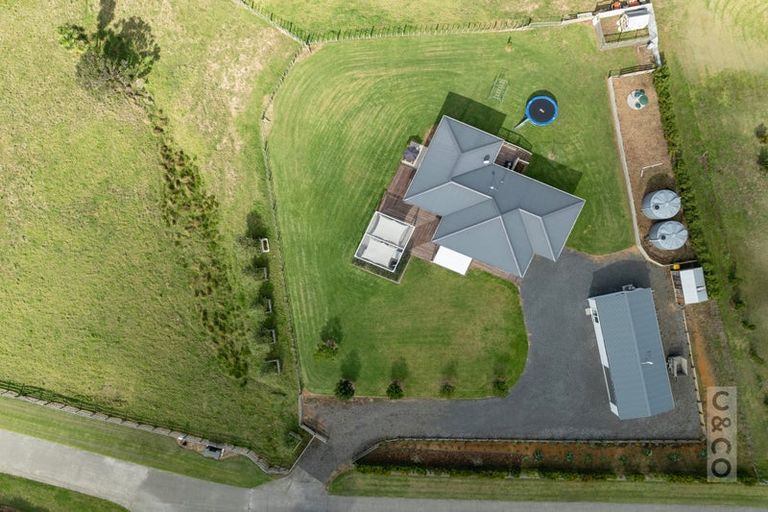 Photo of property in 79 Mount Albion Rise, Taupaki, Henderson, 0782