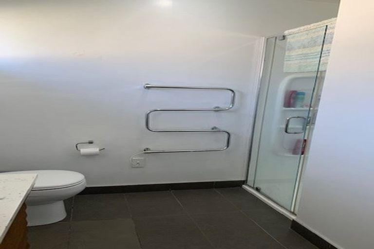 Photo of property in 2/28 Bleakhouse Road, Howick, Auckland, 2014