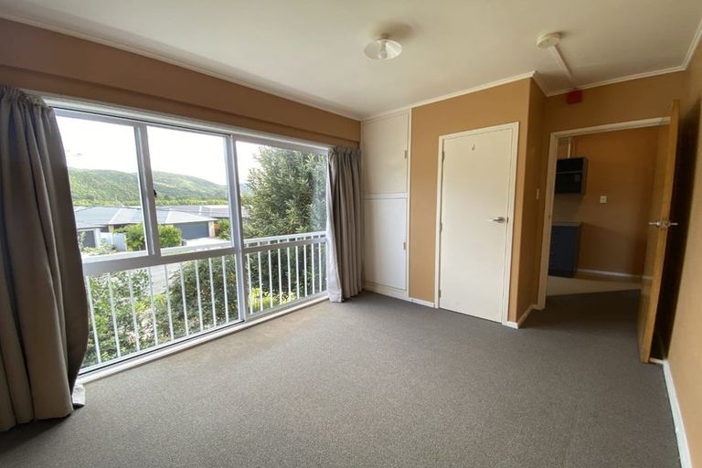 Photo of property in 95 Farmer Crescent, Taita, Lower Hutt, 5011