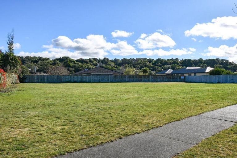 Photo of property in 68 Montgomery Crescent, Kinloch, Taupo, 3377