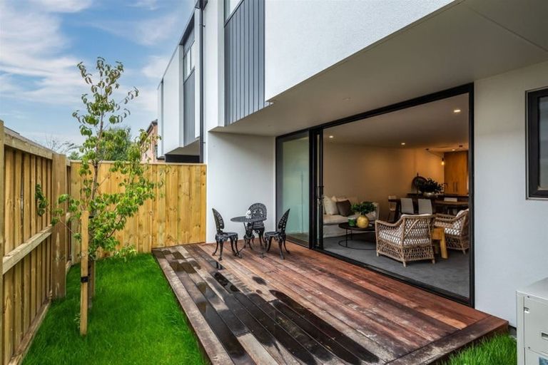 Photo of property in 2/10 Bishop Street, St Albans, Christchurch, 8014