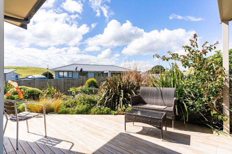 Photo of property in 11 Sunset Drive, Baylys Beach, Dargaville, 0377
