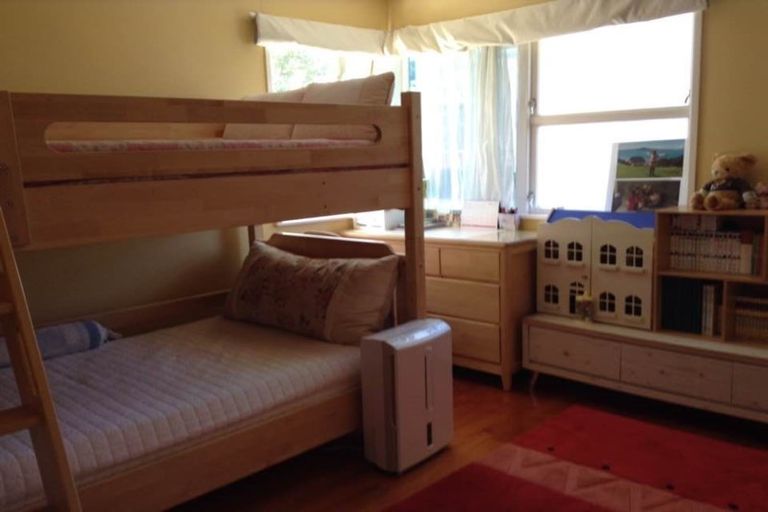 Photo of property in 5 Wycherley Drive, Bucklands Beach, Auckland, 2014