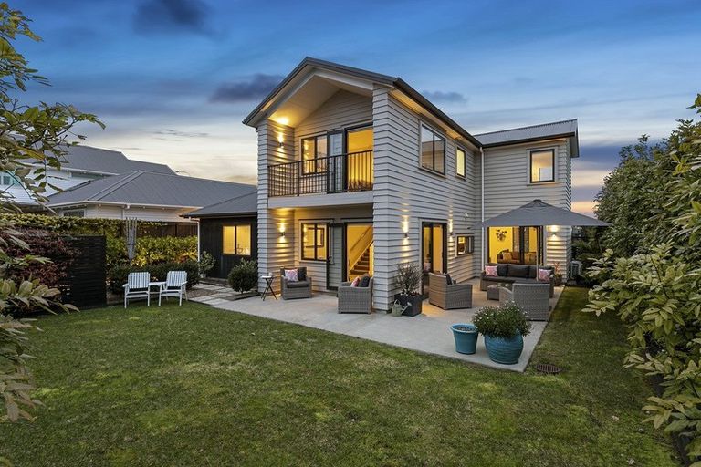 Photo of property in 19 Waiarohia Place, Hobsonville, Auckland, 0616