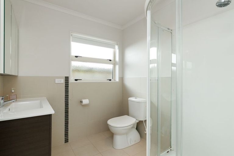 Photo of property in 12a Oxford Street, Hokowhitu, Palmerston North, 4410