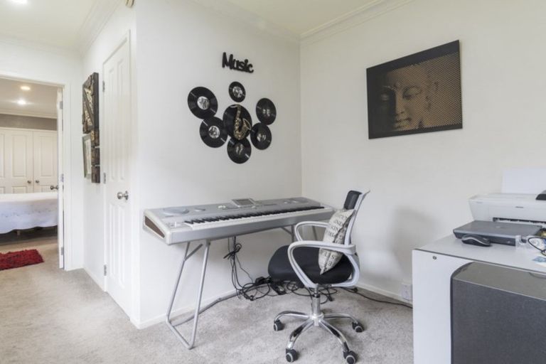 Photo of property in 2 Ruamoana Place, Omokoroa, 3114