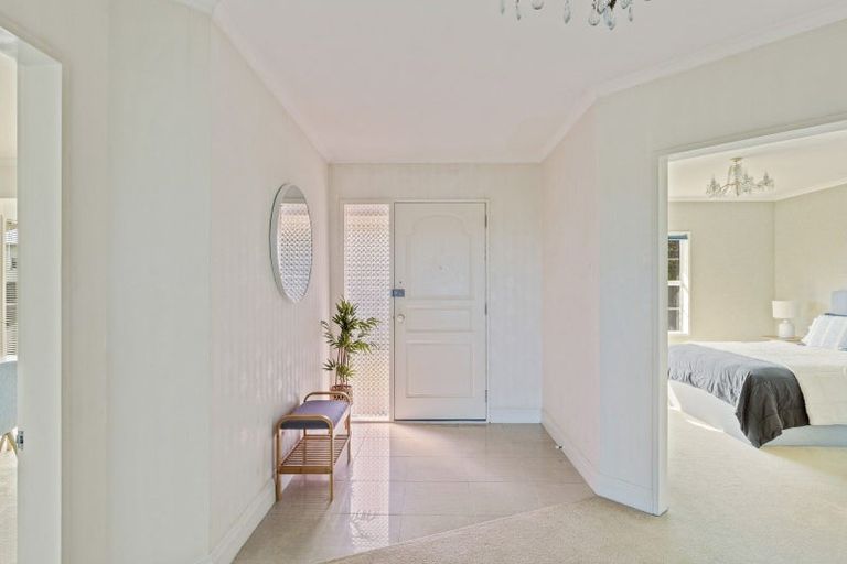 Photo of property in 188 Mangorei Road, Merrilands, New Plymouth, 4312