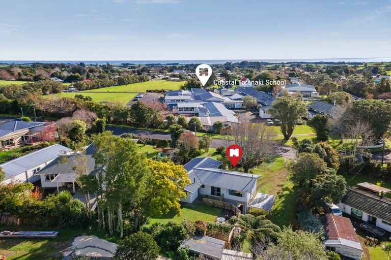 Photo of property in 15 Curtis Street, Okato, 4335