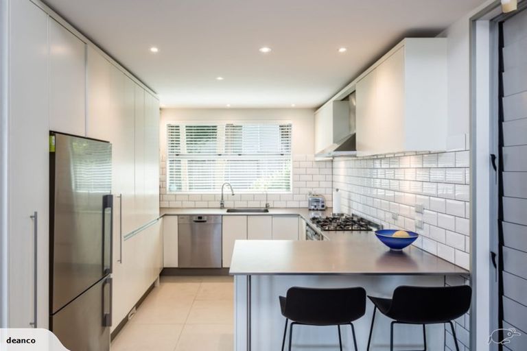 Photo of property in 75a Arthur Street, Onehunga, Auckland, 1061