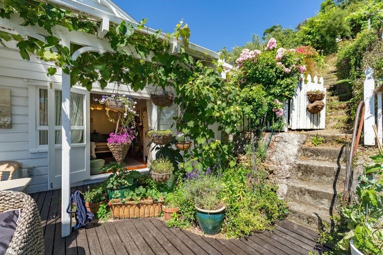 Photo of property in 12 Russell Street, Stepneyville, Nelson, 7010