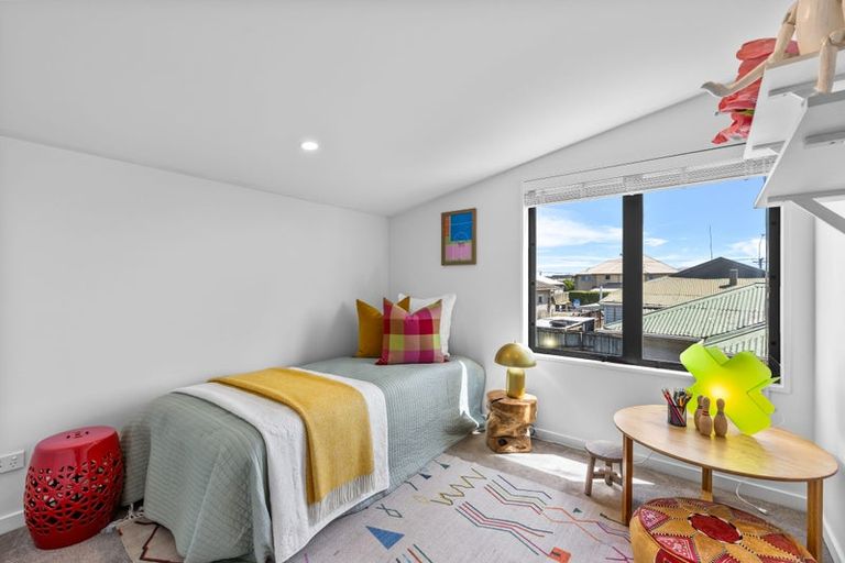 Photo of property in 2/104 Burke Street, Sydenham, Christchurch, 8023