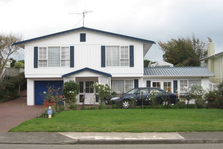 Photo of property in 87 Hillcrest Road, Raumati Beach, Paraparaumu, 5032