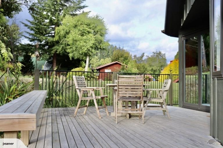 Photo of property in 2 Park Avenue Mews, Ohakune, 4625