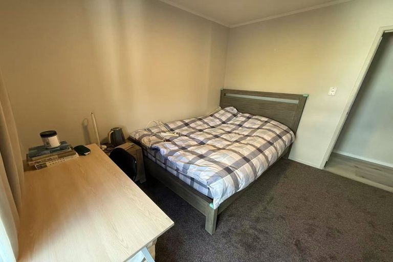 Photo of property in 52 West Harbour Drive, West Harbour, Auckland, 0618