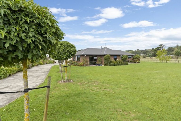 Photo of property in 40 Bell Road West, Halcombe, Feilding, 4777