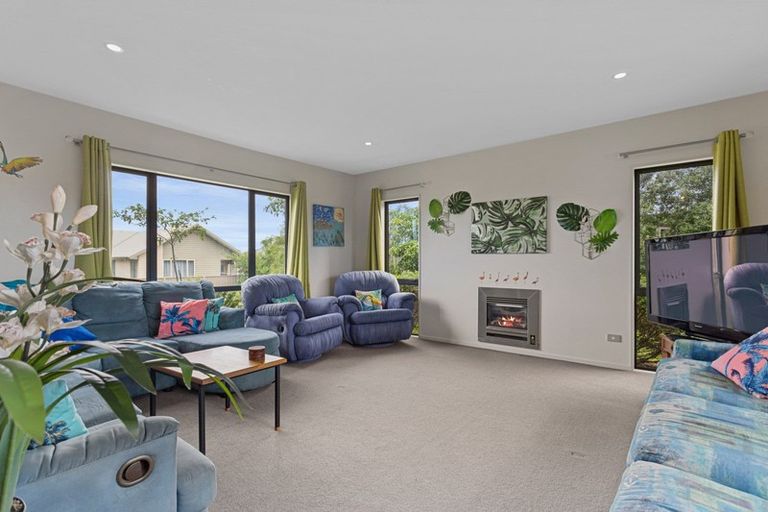 Photo of property in 22 Tahuna Street, Pegasus, 7612