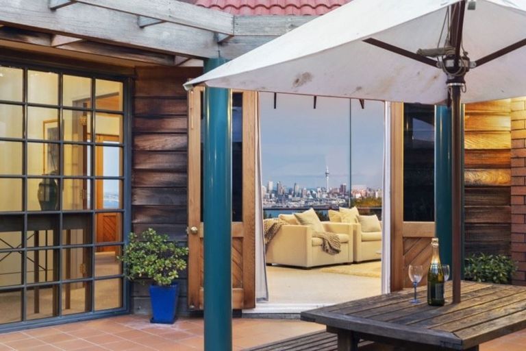 Photo of property in 117 Onetaunga Road, Chatswood, Auckland, 0626