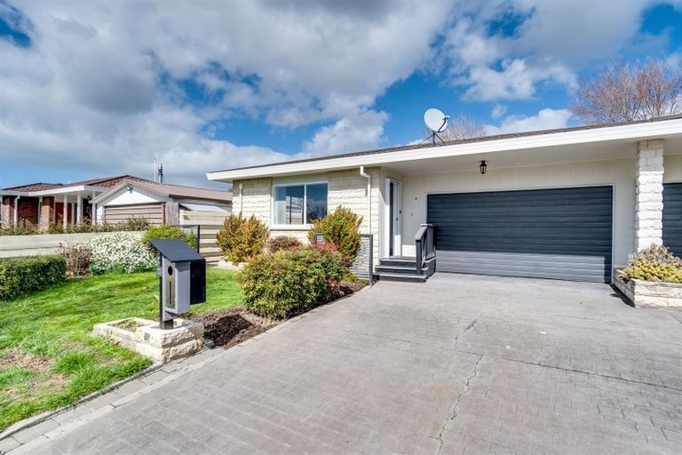 Photo of property in 21 Whiting Crescent, Greenmeadows, Napier, 4112