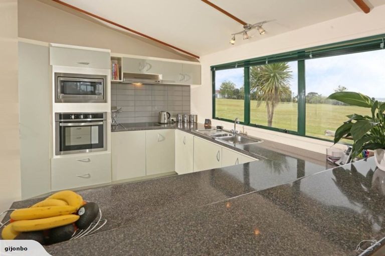 Photo of property in 80j Tirimoana Road, Te Atatu South, Auckland, 0602