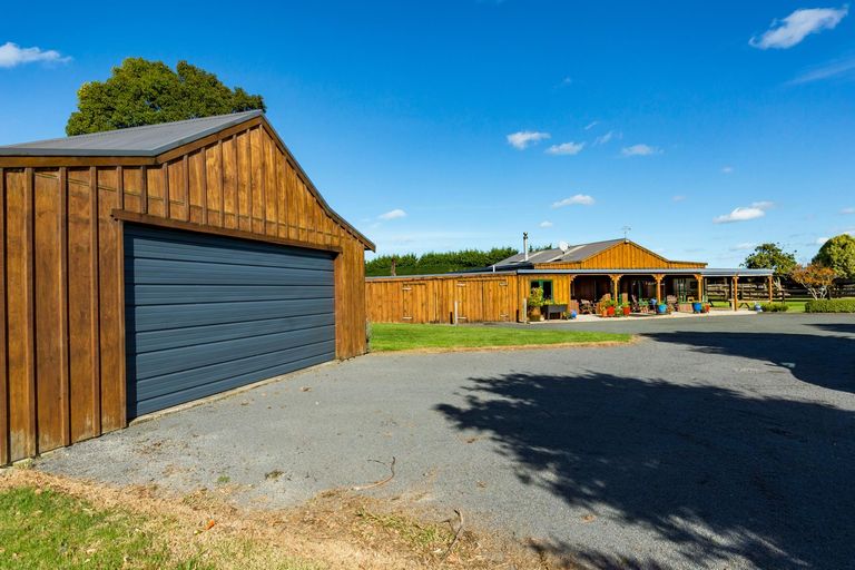 Photo of property in 1189 Glenbrook Road, Glenbrook, Waiuku, 2681