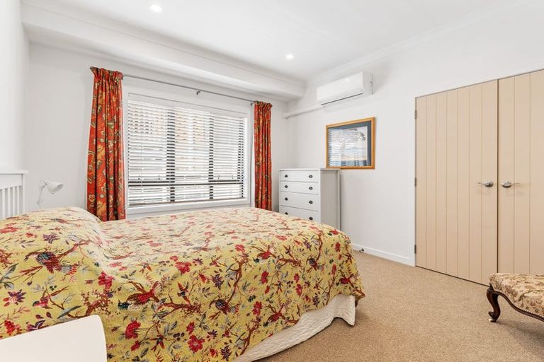 Photo of property in 22 Glamis Avenue, Manly, Whangaparaoa, 0930