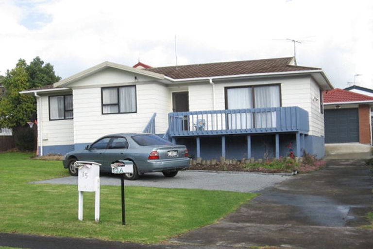 Photo of property in 15 Cairngorm Place, Highland Park, Auckland, 2010