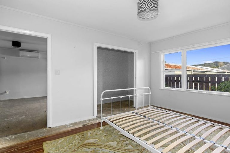 Photo of property in 4/5 Westminster Road, Wainuiomata, Lower Hutt, 5014