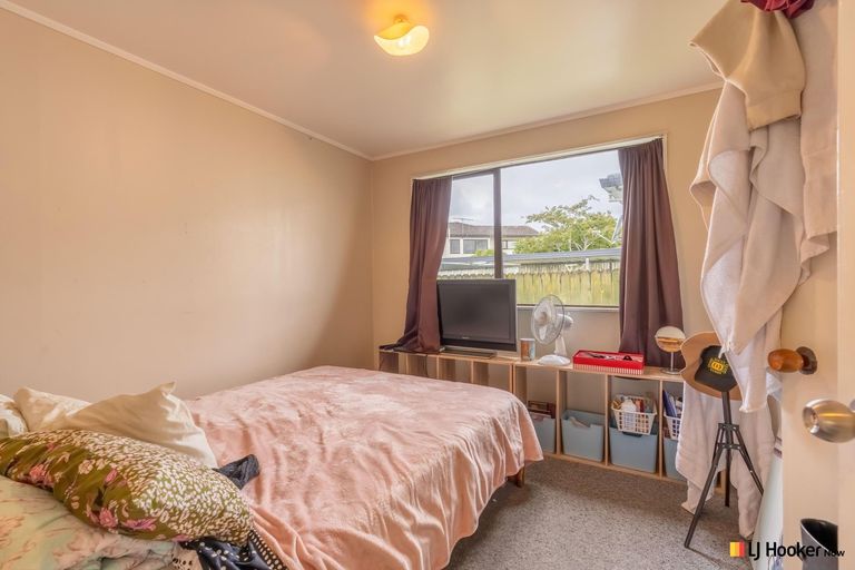 Photo of property in 2/10 Ebenezer Way, Clendon Park, Auckland, 2103
