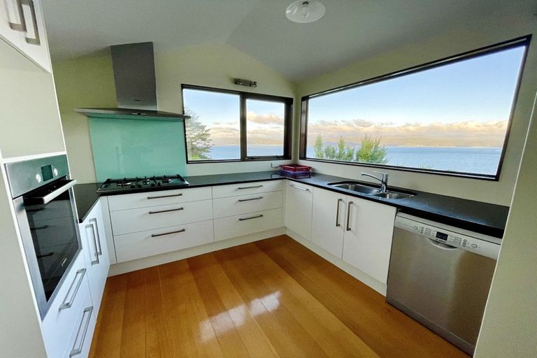 Photo of property in 52 Homebush Road, Khandallah, Wellington, 6035