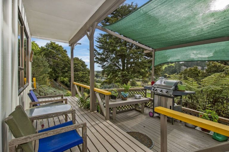 Photo of property in 54 Paparoa Station Road, Paparoa, 0571