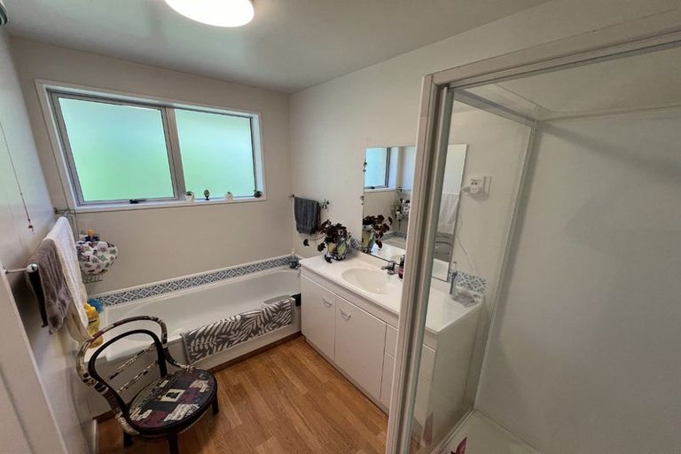 Photo of property in 2/17 Karen Lane, Beckenham, Christchurch, 8023