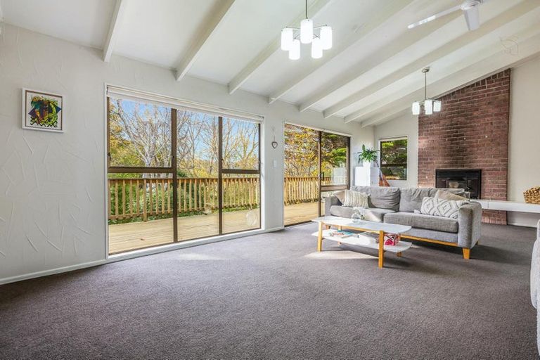 Photo of property in 22 Solander Place, Whitby, Porirua, 5024