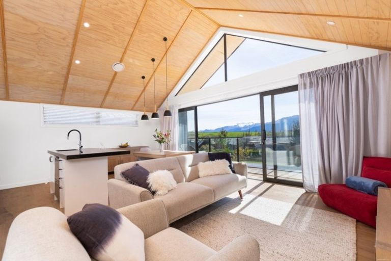 Photo of property in 1b Rannoch Drive, Jacks Point, Queenstown, 9371